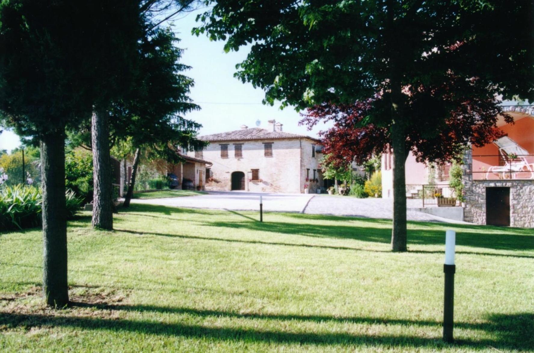 מונטפאלקו Agriturismo Il Borghetto מראה חיצוני תמונה