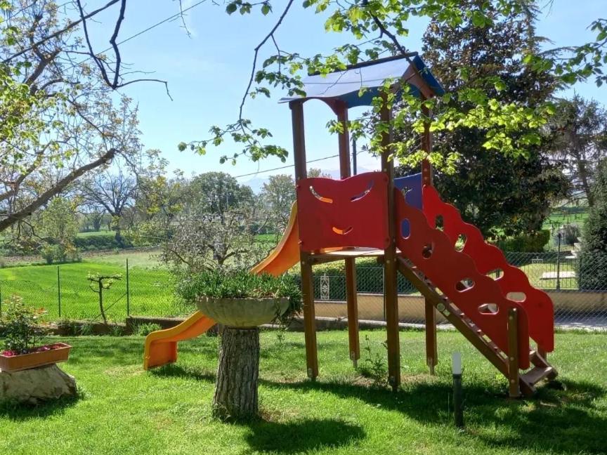 מונטפאלקו Agriturismo Il Borghetto מראה חיצוני תמונה